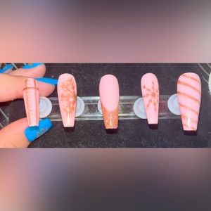 Snowflake Xmas Themed Press On Nails